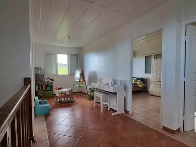 Maison, 220 m²