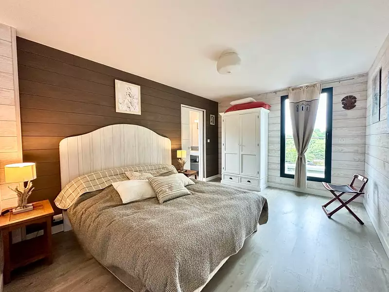 Maison, 230 m²
