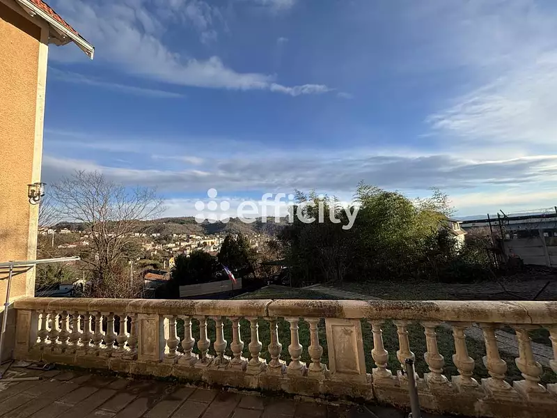 Maison, 270 m²