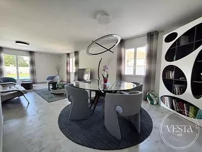 Maison, 215 m²