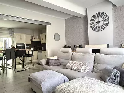 Maison, 166 m²