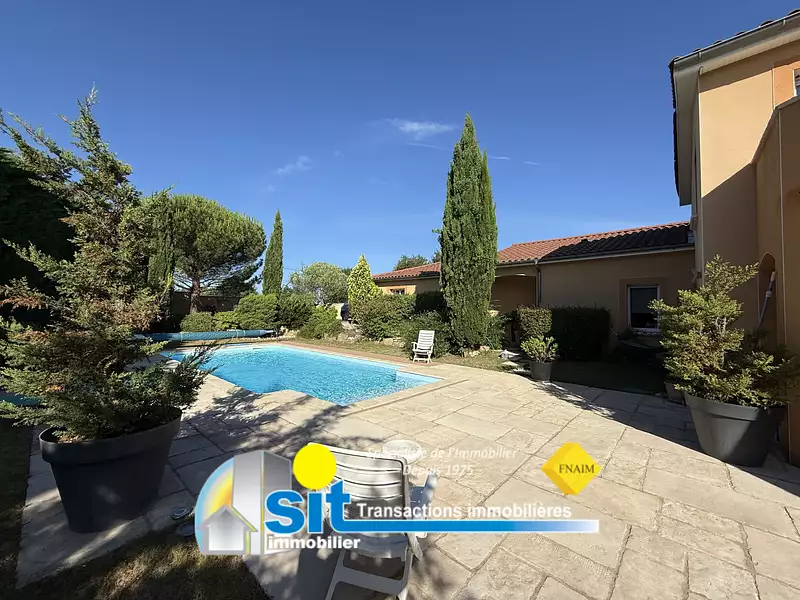 Maison, 300 m²