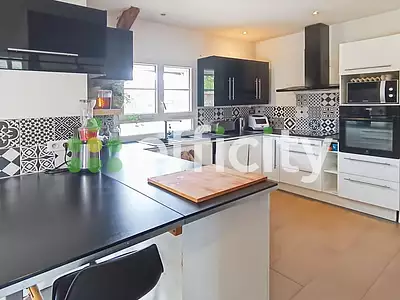 Maison, 198 m²