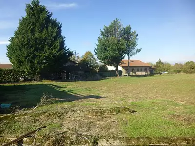 Terrain, 744 m²
