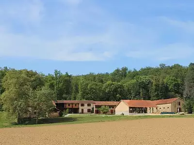 Maison, 1 500 m²