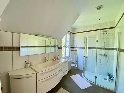Maison, 233 m²