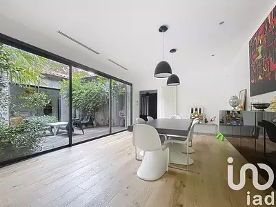 Maison, 197 m²