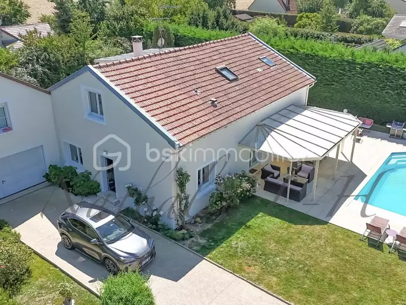 Maison, 224 m²