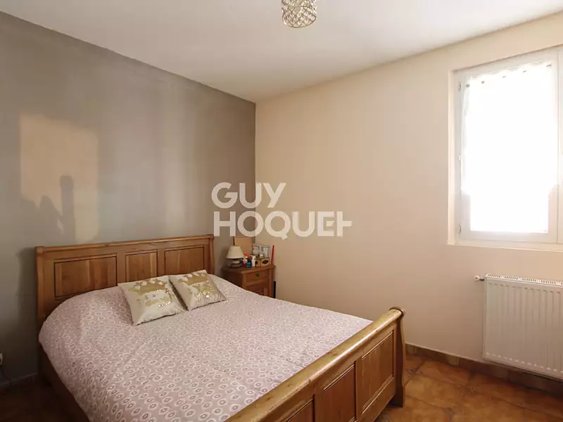 Maison, 196 m²