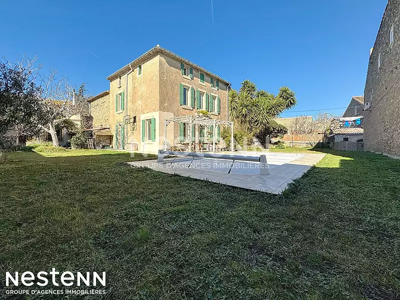 Maison, 242 m²