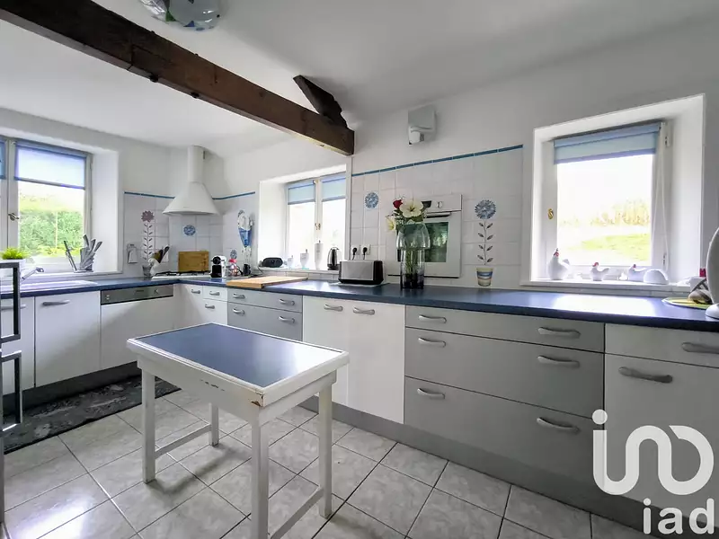 Maison, 196 m²