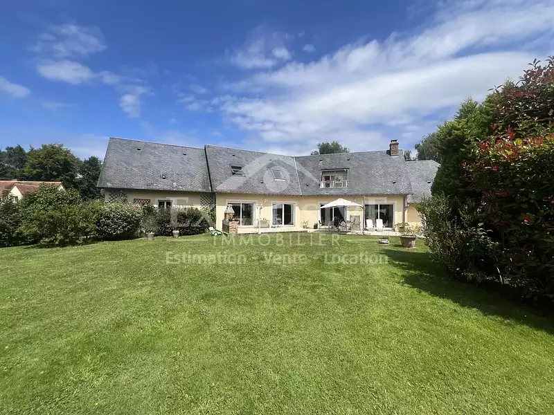 Maison, 380 m²