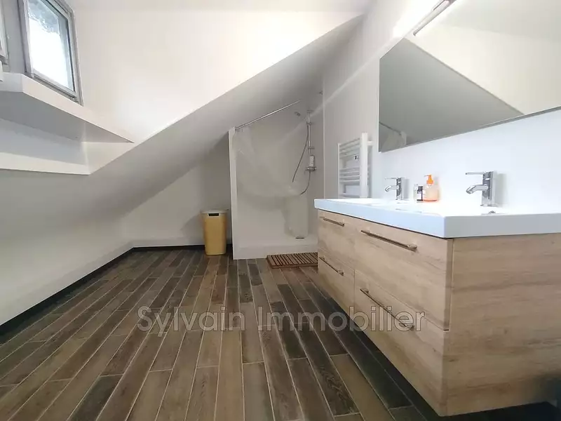 Maison, 220 m²