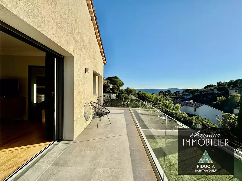 Maison, 245 m²