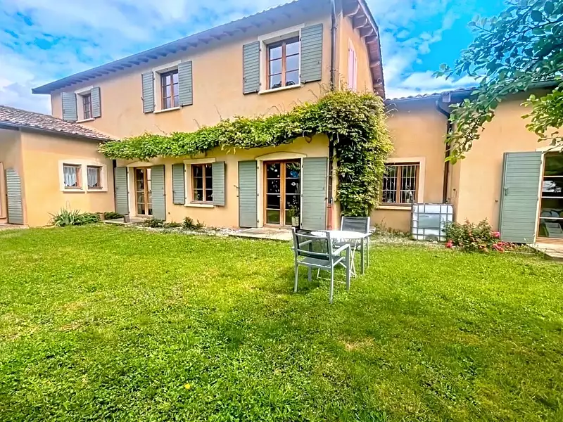 Maison, 340 m²