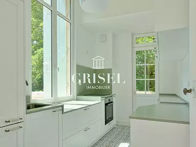 Maison, 268 m²