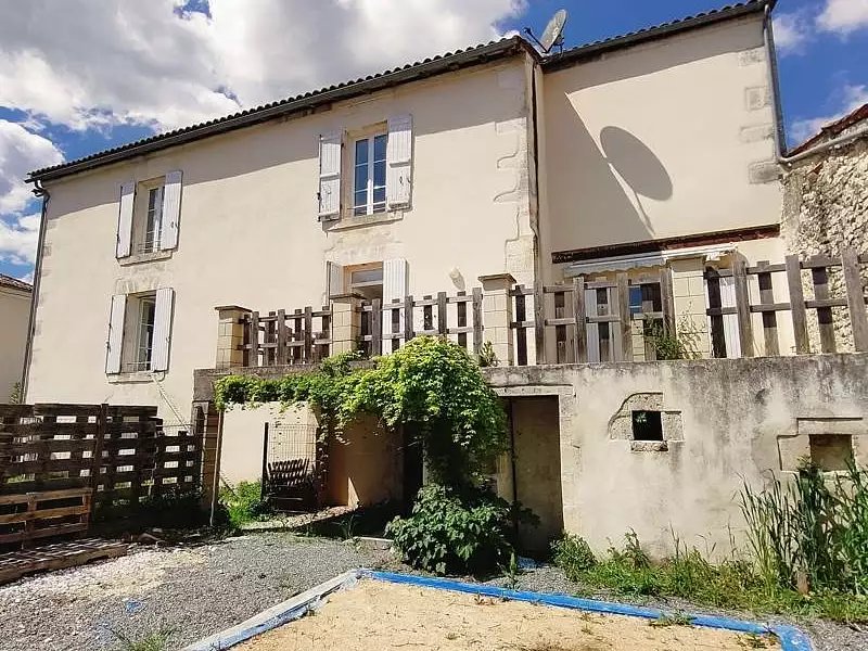 Maison, 176 m²