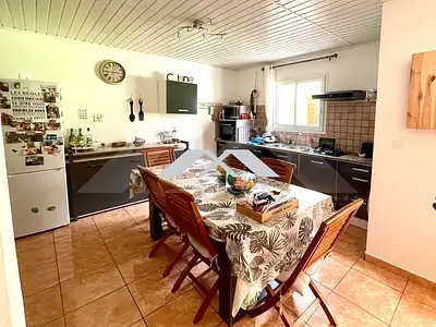 Immeuble, 195 m²