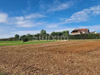 Terrain, 880 m²