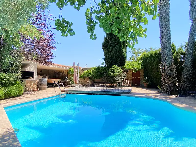 Maison, 240 m²