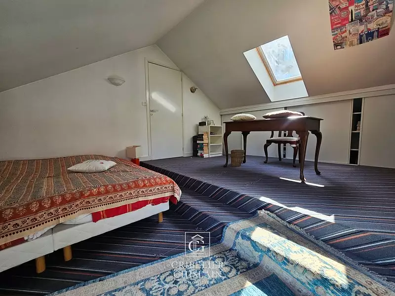 Maison, 248 m²