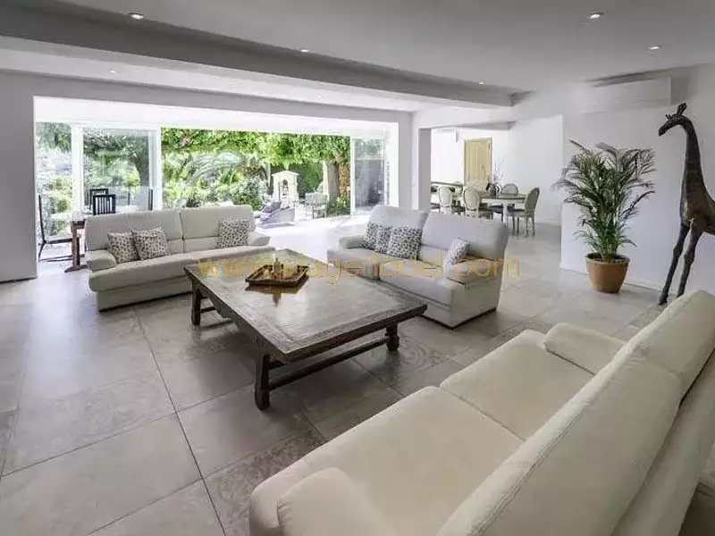 Maison, 298,3 m²