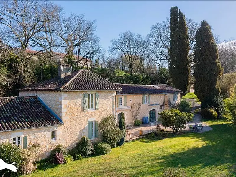 Maison, 393 m²