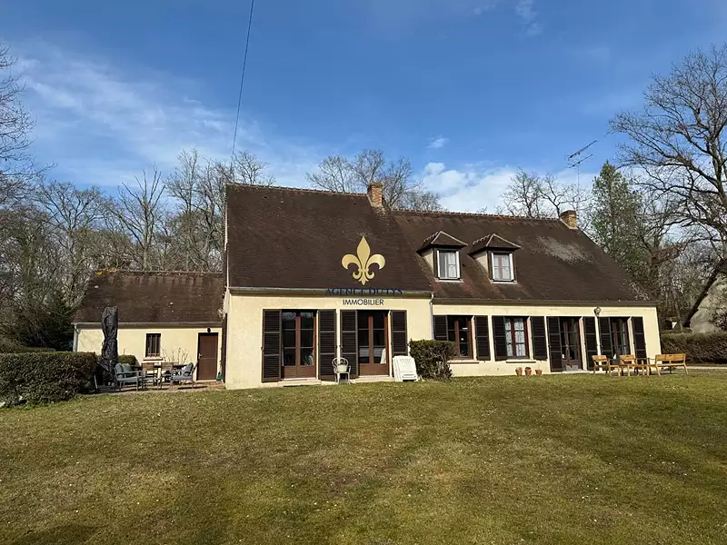 Maison, 270 m²