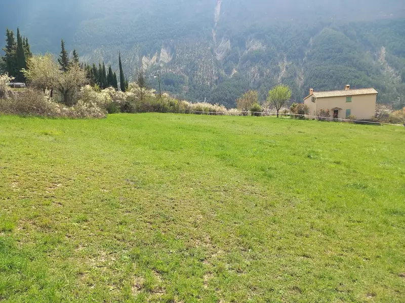 Terrain, 2 400 m²