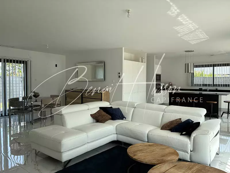 Maison, 169 m²