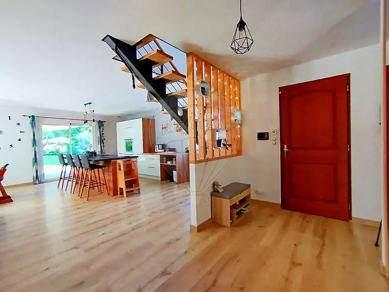 Maison, 165 m²