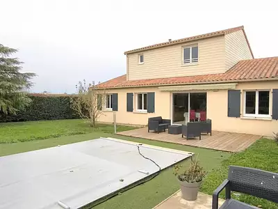 Maison, 168 m²