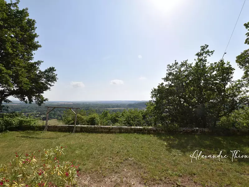 Maison, 1 500 m²