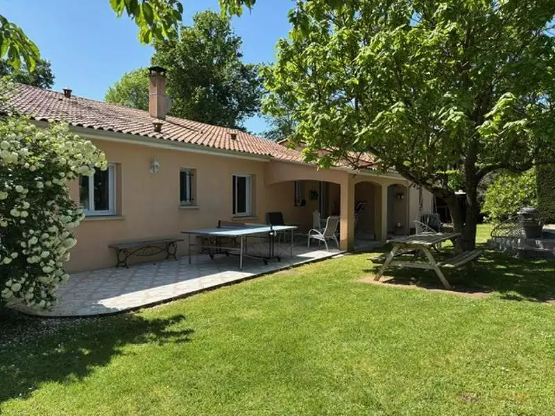 Maison, 137 m²