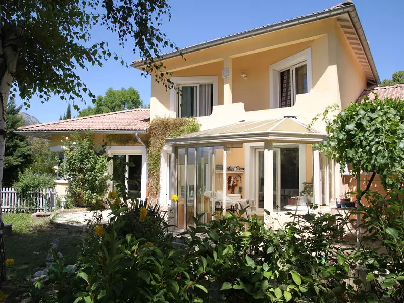 Maison, 168 m²