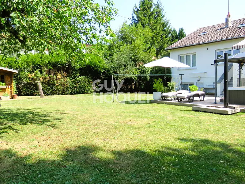 Maison, 249,84 m²