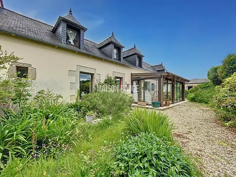 Maison, 254 m²