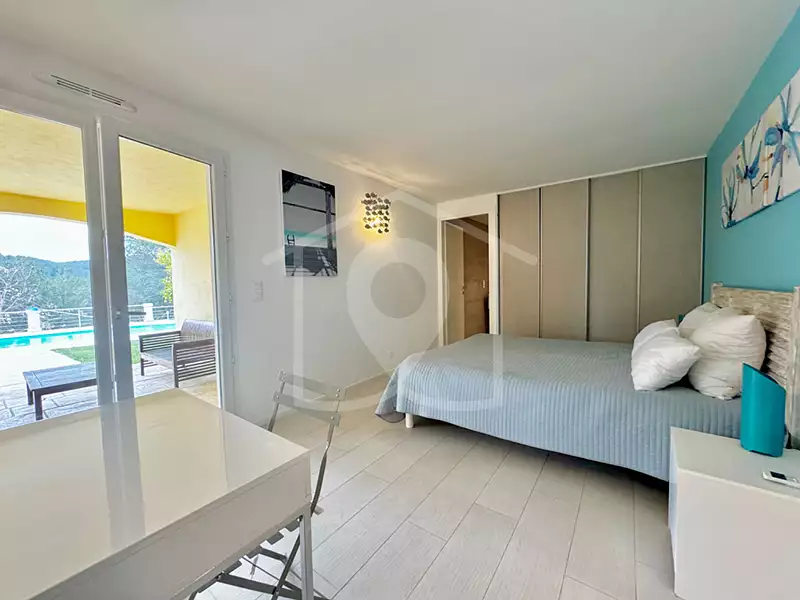 Maison, 326 m²