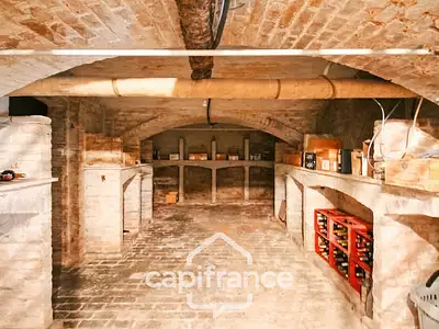 Maison, 570 m²