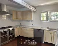 Maison, 245 m²