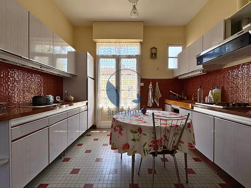 Maison, 250 m²