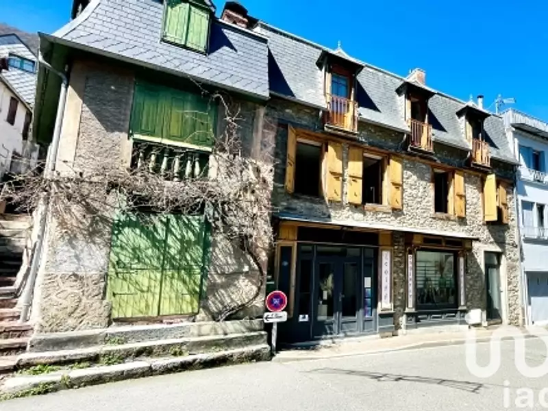 Maison, 240 m²