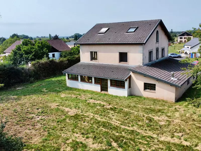 Maison, 235 m²