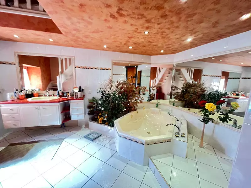 Maison, 290 m²