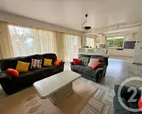 Maison, 215 m²
