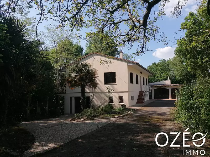 Maison, 195 m²