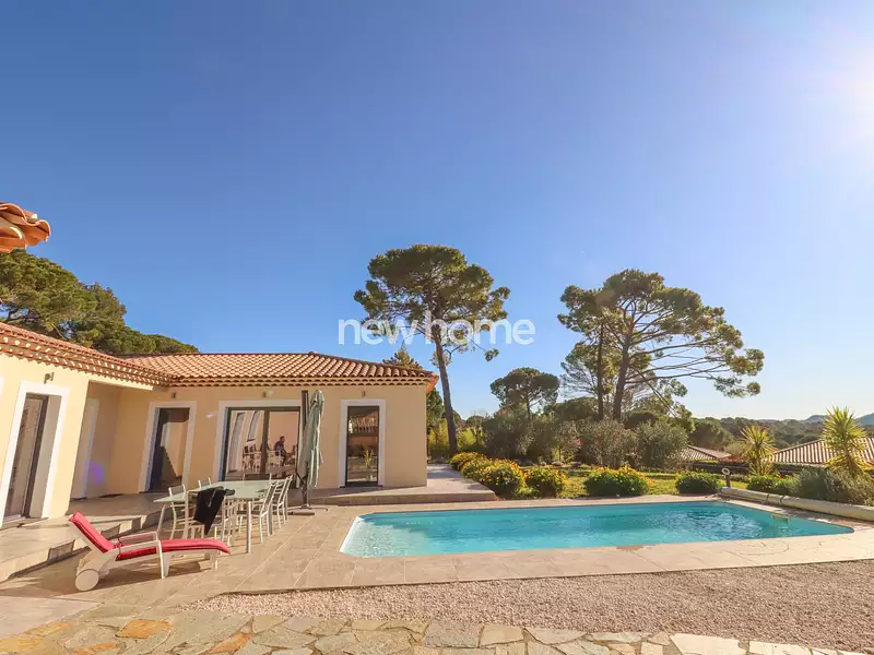 Maison, 180 m²