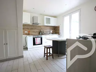 Maison, 270 m²