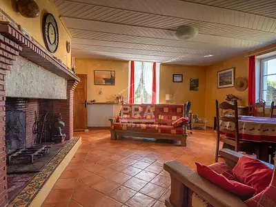 Maison, 225 m²