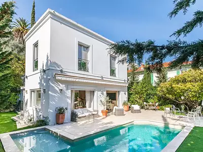 Maison, 220 m²